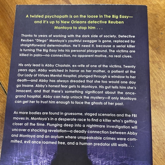 Set of 3, Lisa Jackson, used, paperback novels. - Picture 3 of 15